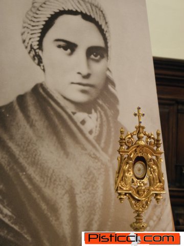 La reliquia e il quadro di Santa Bernadette