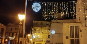 Il territorio di Pisticci si veste di Natale con luminarie, presepi, mercatini e mostre per tenere viva la tradizione