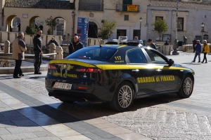 Guardia di Finanza: sequestro preventivo di 600 mila euro per un componente della “banda della BMW”