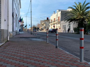 Completati i lavori di rifacimento dei marciapiedi di viale Jonio a Tinchi