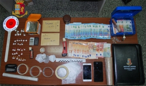 Spacciava cocaina al mercato ortofrutticolo: 38enne arrestato dalla Polizia