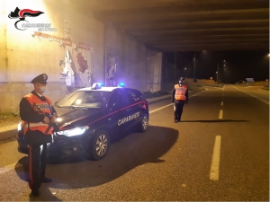 Carabinieri Pisticci denunciano ragazzo per guida in stato di ebbrezza e sequestrano cocaina ad una 41enne