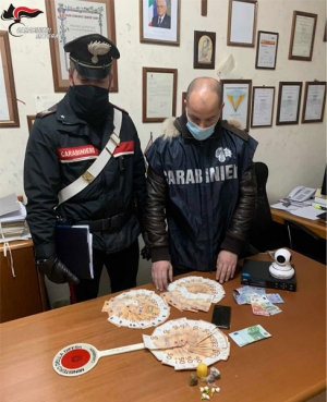 A Marconia i Carabinieri arrestano donna 65enne che spacciava a casa