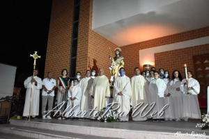 Festività patronali 2021: la prima uscita della statua di San Rocco accolta con tripudio dai fedeli