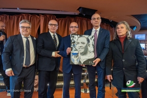 Lucio Schiuma vince il Premio Internazionale Vicente Feola