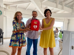 La Onlus &quot;Gianfranco Lupo&quot; dona a Pisticci un defibrillatore da installare a mare
