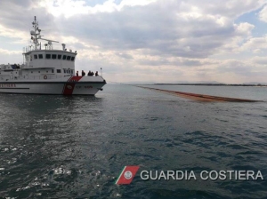 Pesca illegale nelle acque tra Scanzano e Bernalda: interventi della Guardia Costiera