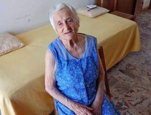 A Pisticci una nuova centenaria: tantissimi auguri alla signora Carmelina Percaccio