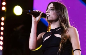 Angelina Mango a Sanremo canterà “la Rondine” del papà Pino
