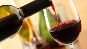 Coldiretti: in Basilicata fermi 177 mila ettolitri di vino nelle cantine con +35% costi per guerra