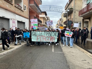 Dimensionamento scolastico: sale la protesta degli studenti di Montalbano