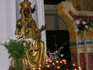 Pisticci onora la Madonna di Viggiano con lunga fiaccolata notturna